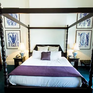 Hotel Largs Pier, Adelaide
